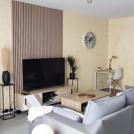 Cosy Appart - Balcon, Parking, Spacieux T2 - Proche Eurexpo Stade 圣普列斯特 外观 照片