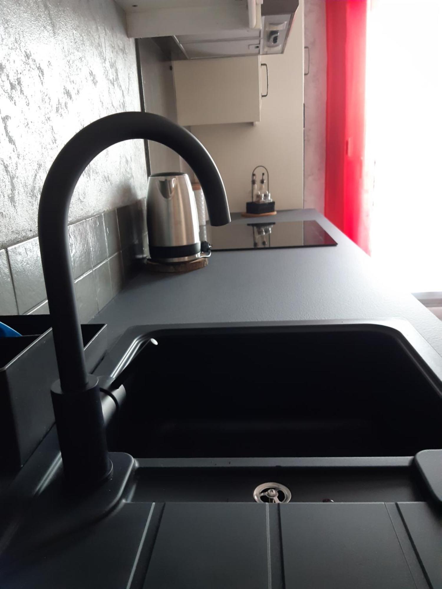 Cosy Appart - Balcon, Parking, Spacieux T2 - Proche Eurexpo Stade 圣普列斯特 外观 照片