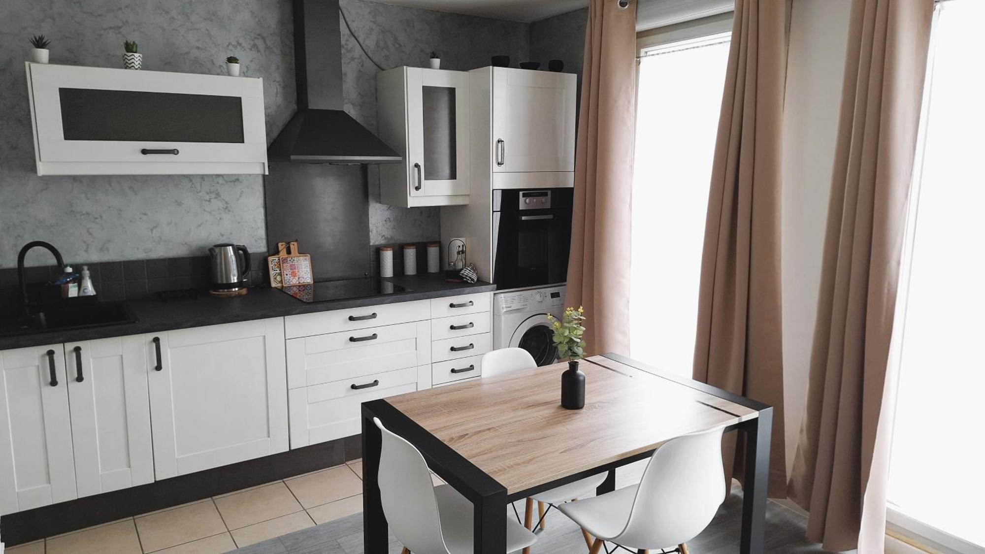 Cosy Appart - Balcon, Parking, Spacieux T2 - Proche Eurexpo Stade 圣普列斯特 外观 照片